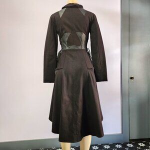 Hot Topic Limited Edition Alice Through The Looking Glass Victorian Queen Coat